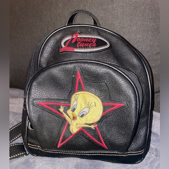 Small looney Tunes Tweety bird leather back pack - Picture 1 of 10